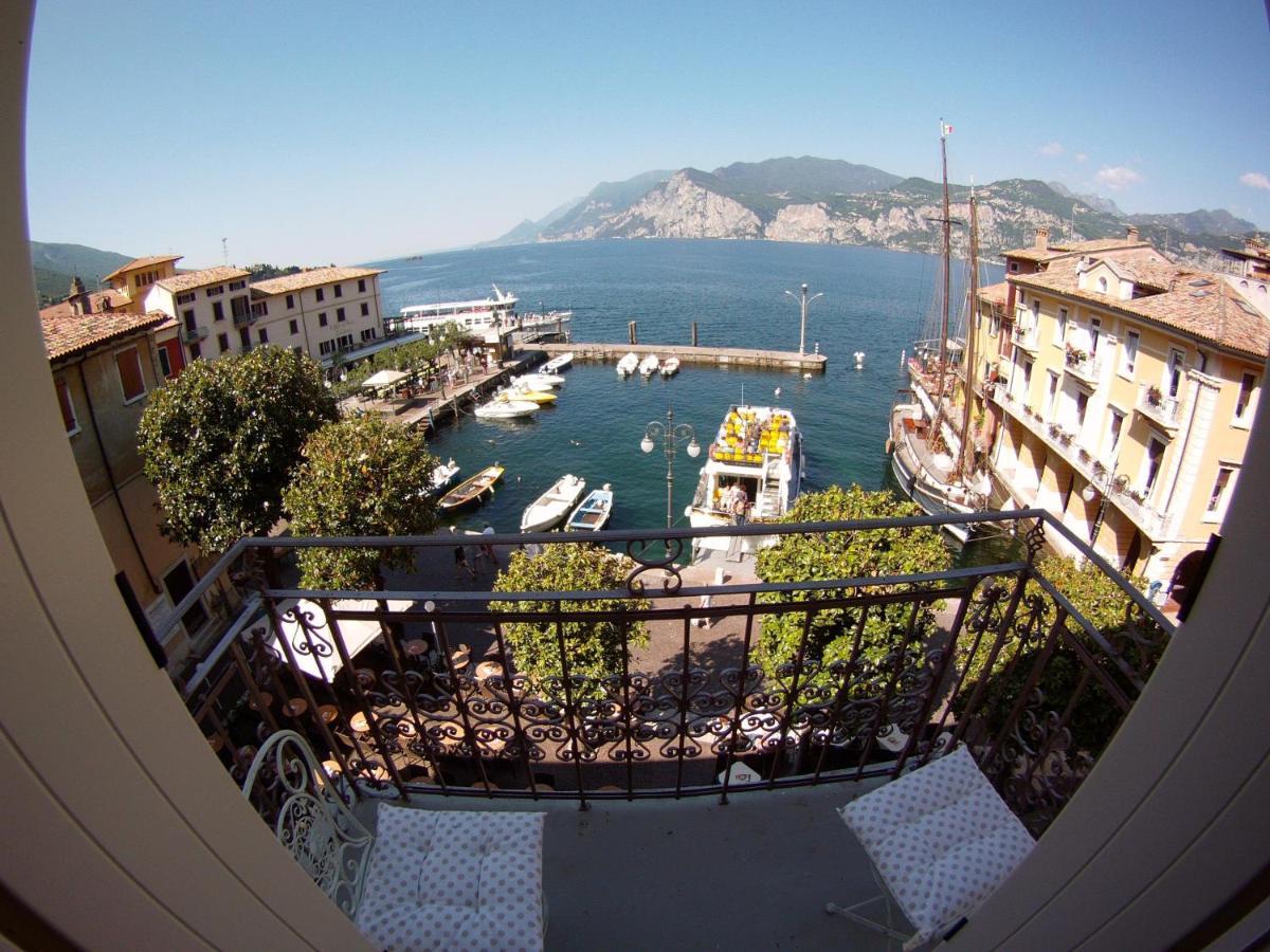 Charmante Apartament Lake Front Malcesine Exterior foto