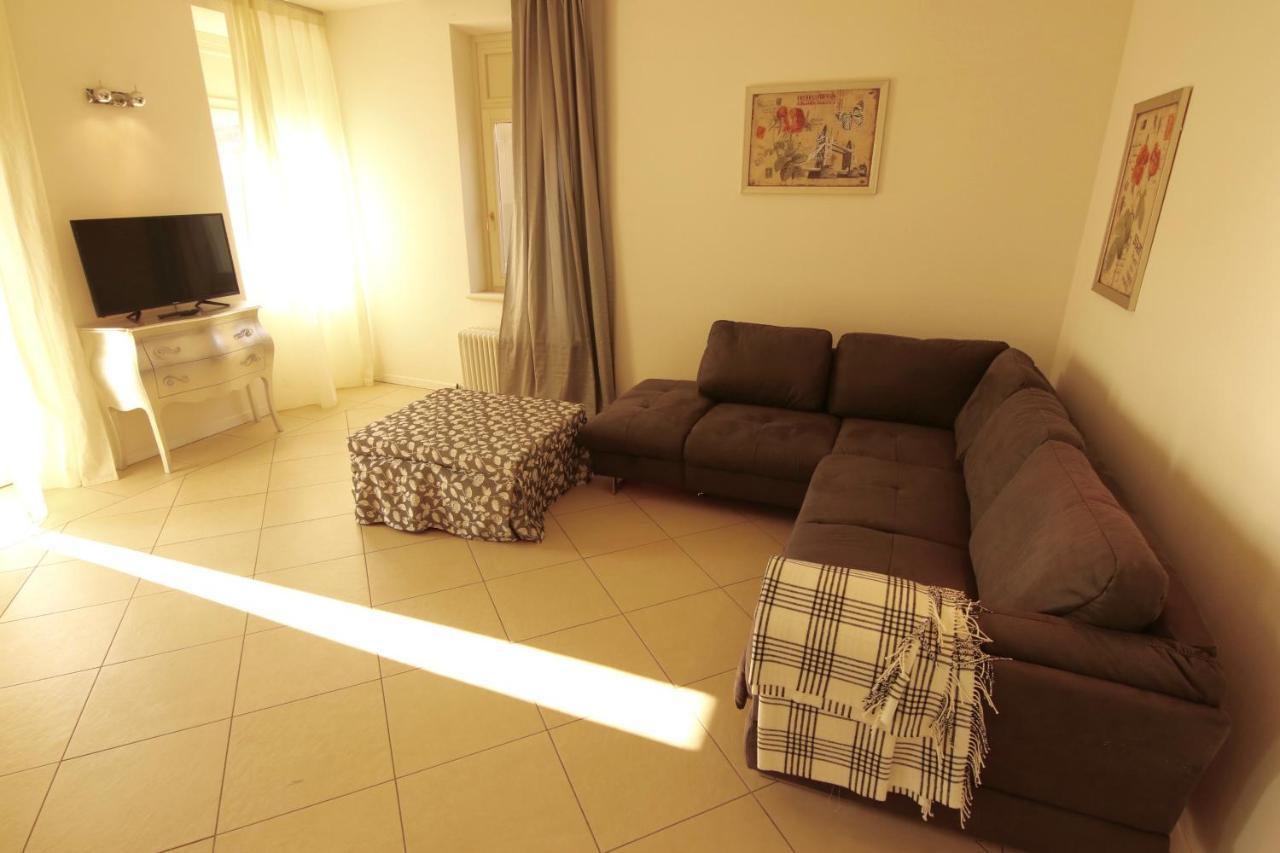 Charmante Apartament Lake Front Malcesine Exterior foto
