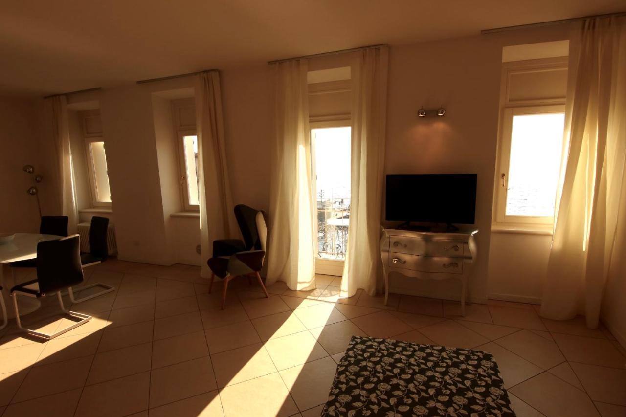 Charmante Apartament Lake Front Malcesine Exterior foto